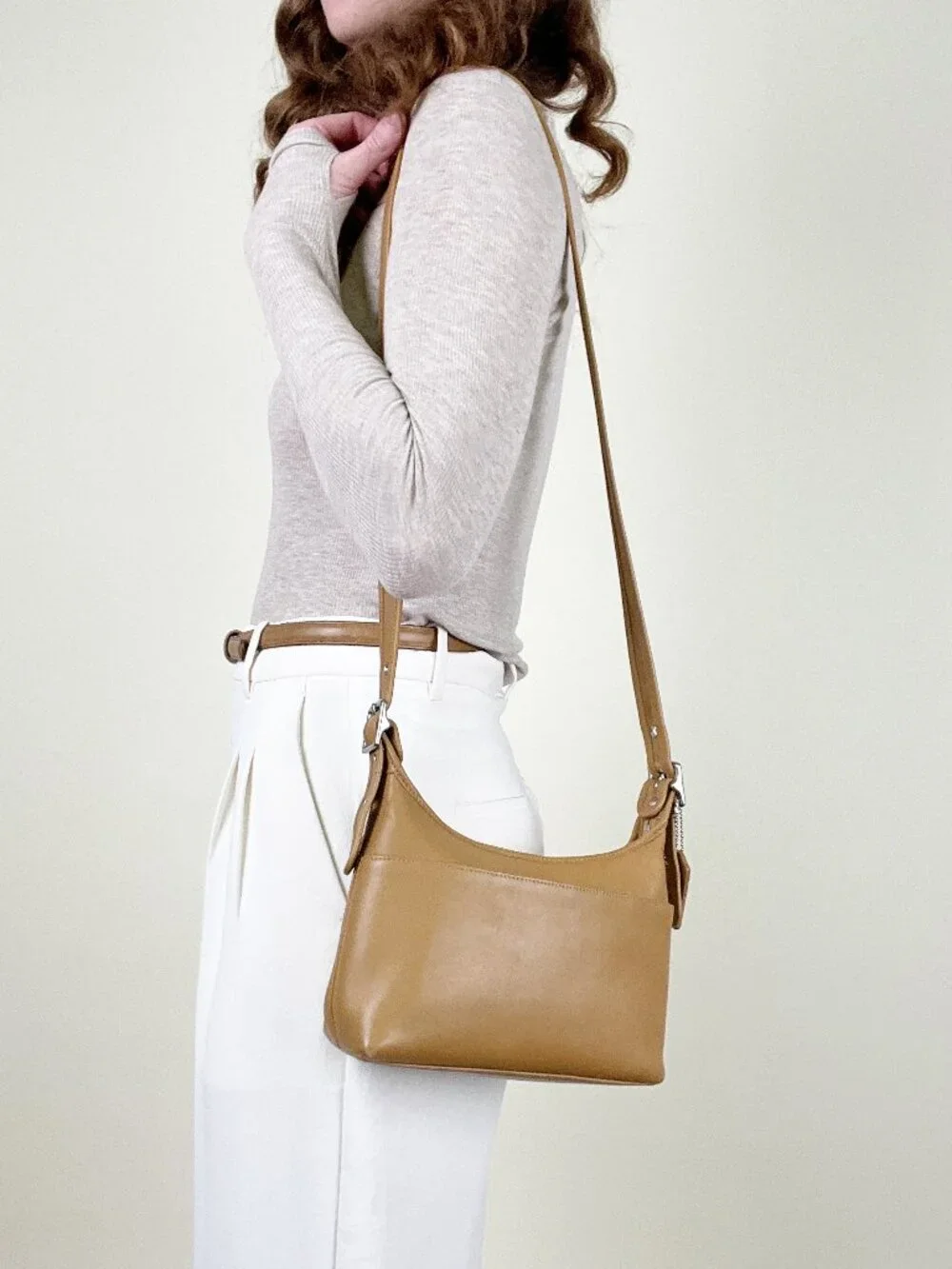 Vintage Coach Legacy Leather Ergo Hobo Zip Purse Crossbody Bag Camel Tan Y2K 00s - Picture 14 of 14